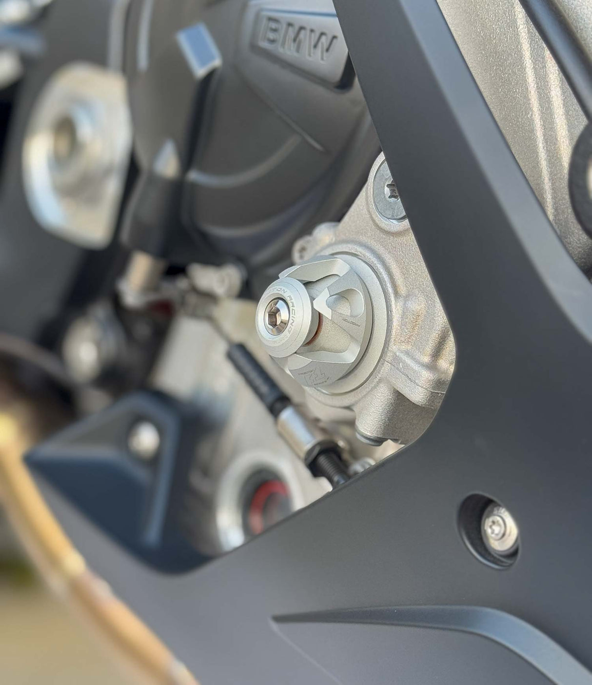 Engine Cover Slider F1 (1pc) BMW S1000 R (2020-on) - Right Side