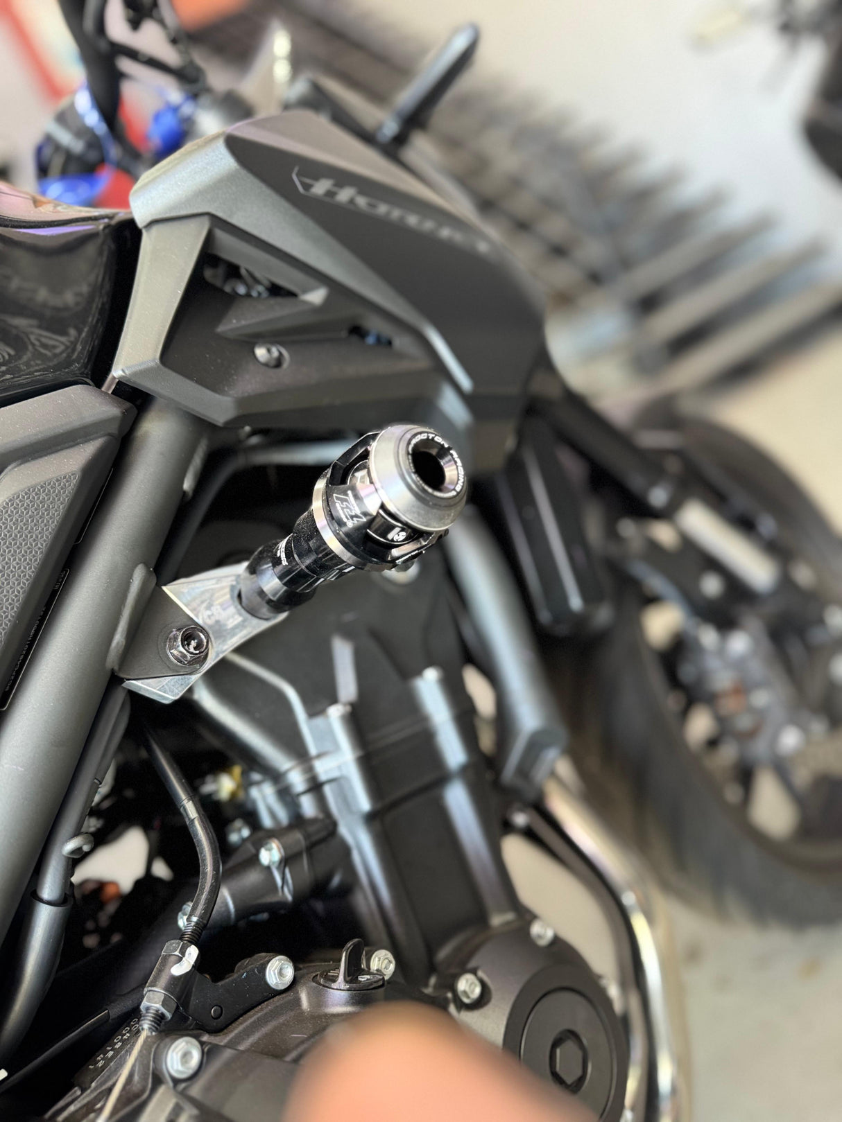 Honda - CB500 Hornet (2025-on) - Procton Racing Rotational Impact System – Frame Sliders F1