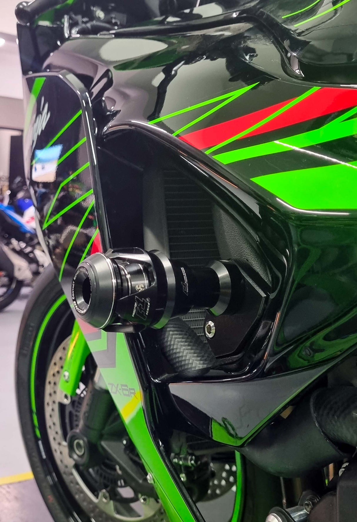 Kawasaki - ZX-6R 636 (2013-2023) - Procton Racing Rotational Impact System – Frame Sliders F1