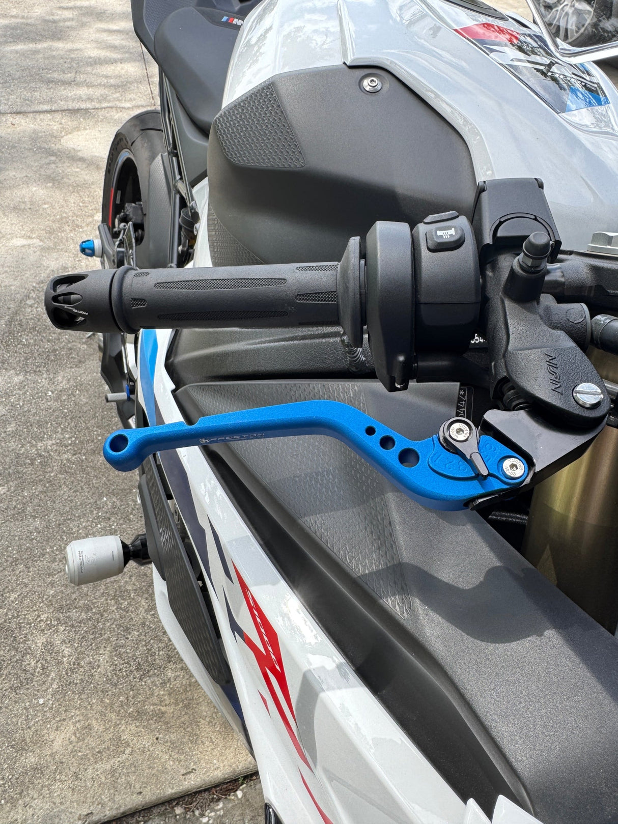 Lever_Long_Matter_Blue_7925