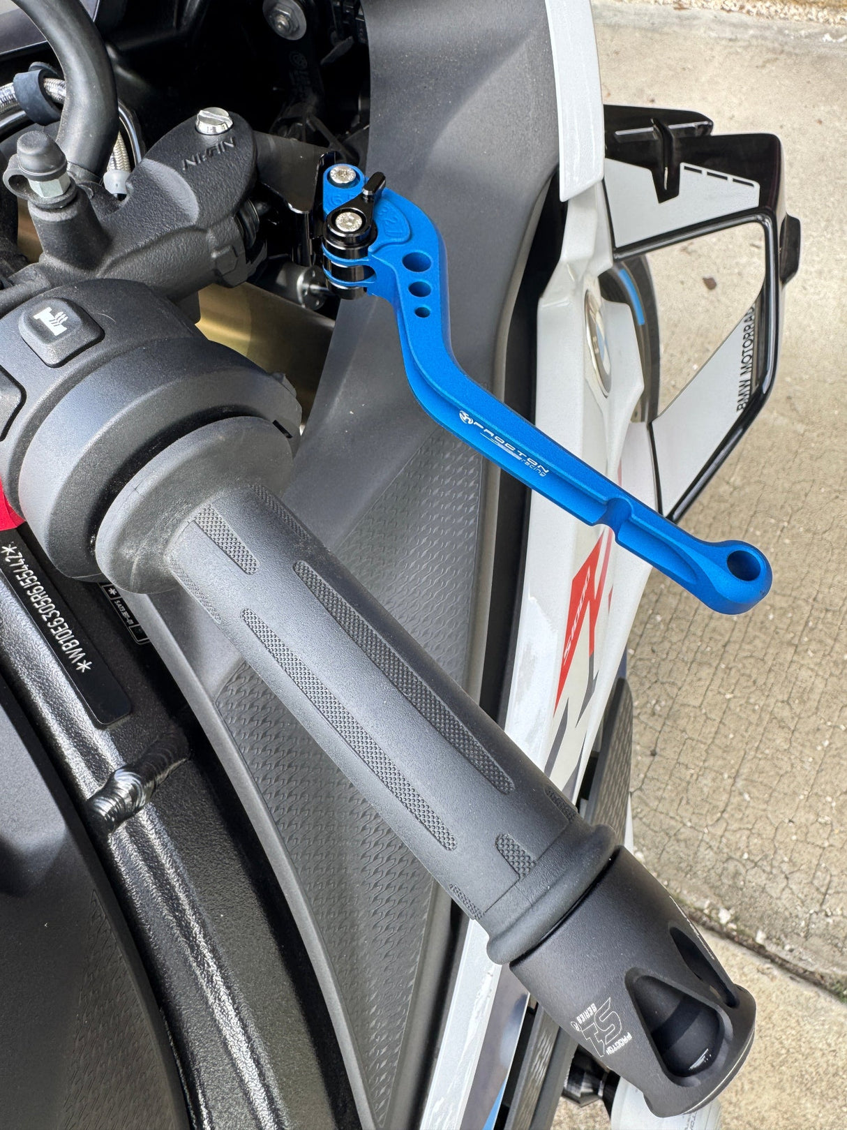 Lever_Long_Matter_Blue_7939