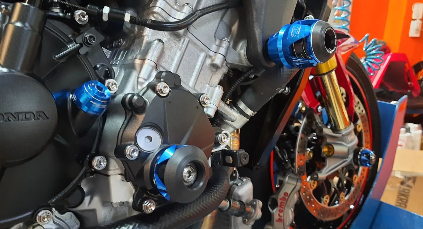 Procton Engine Cover Slider F1 (1pc) Honda CBR 1000 RR-R | Triple R (2021-up)