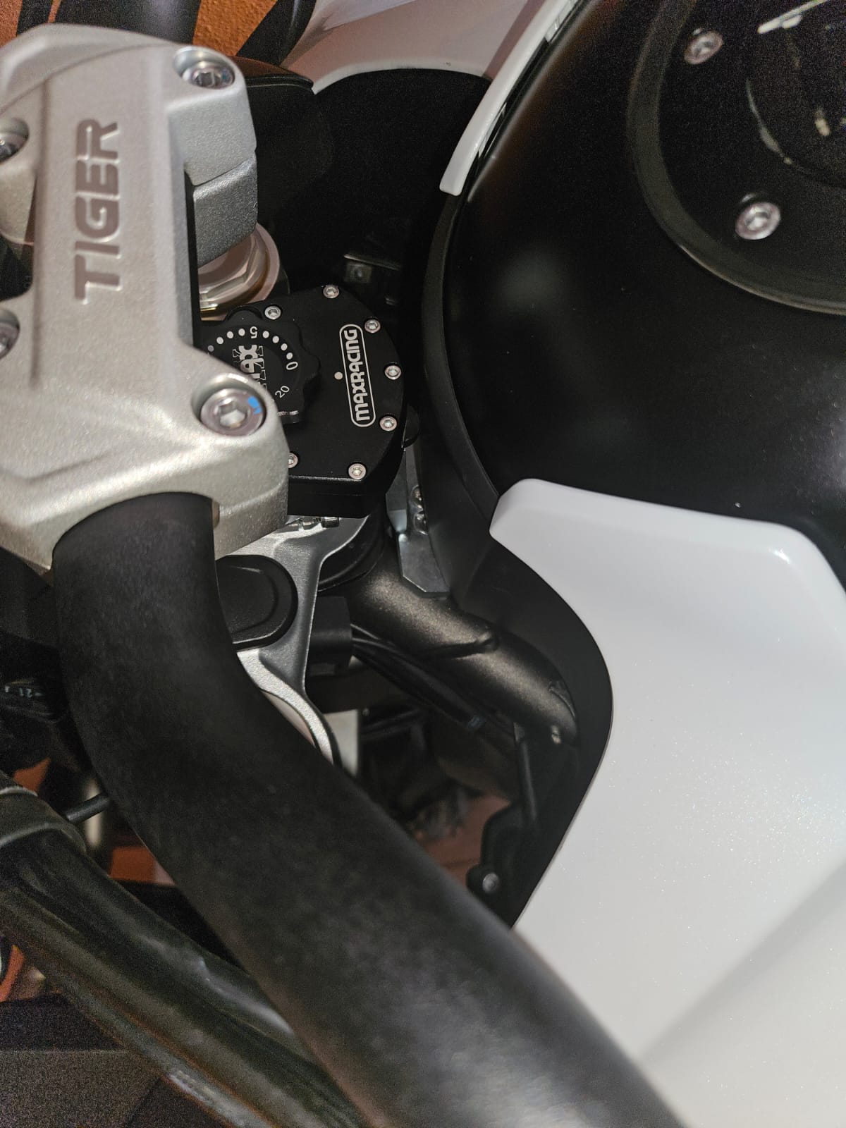 MaxRacing MAX20 Steering Damper - Triumph - Tiger Explorer 1200 (2022-on)