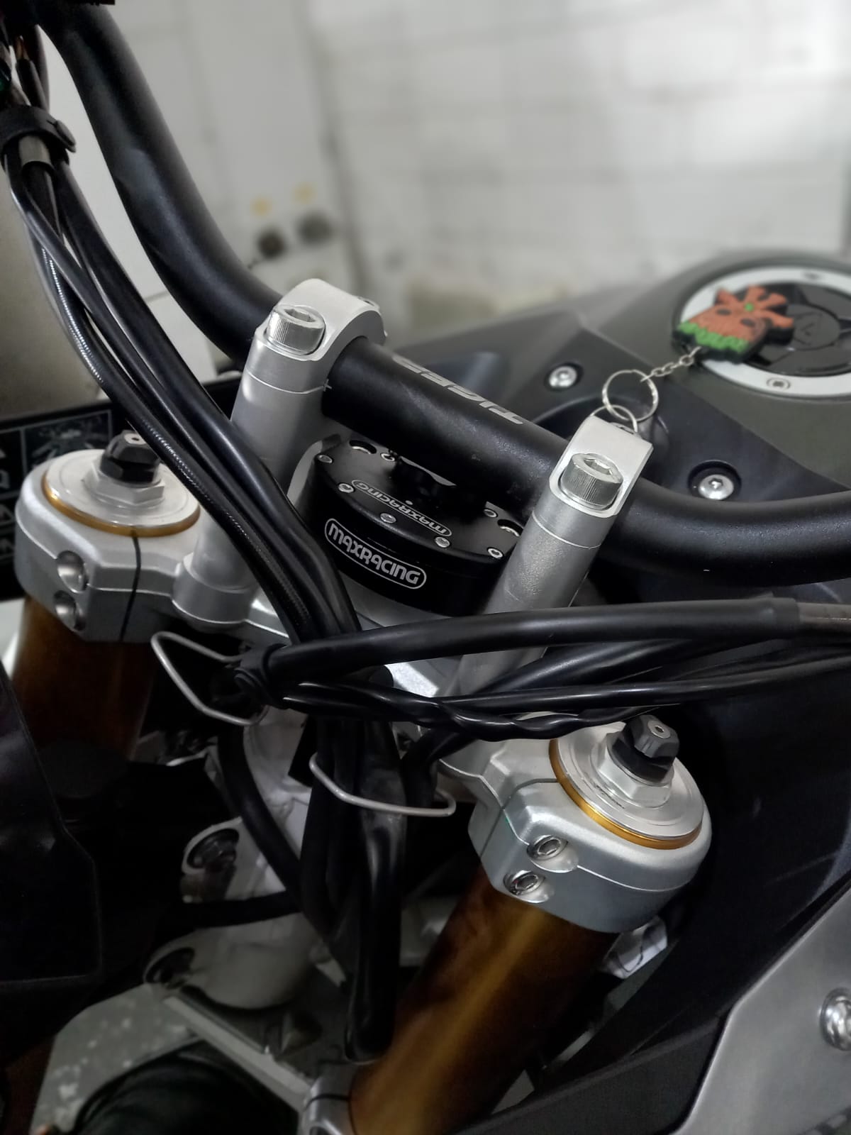 MaxRacing MAX20 Steering Damper - Triumph - Tiger 900