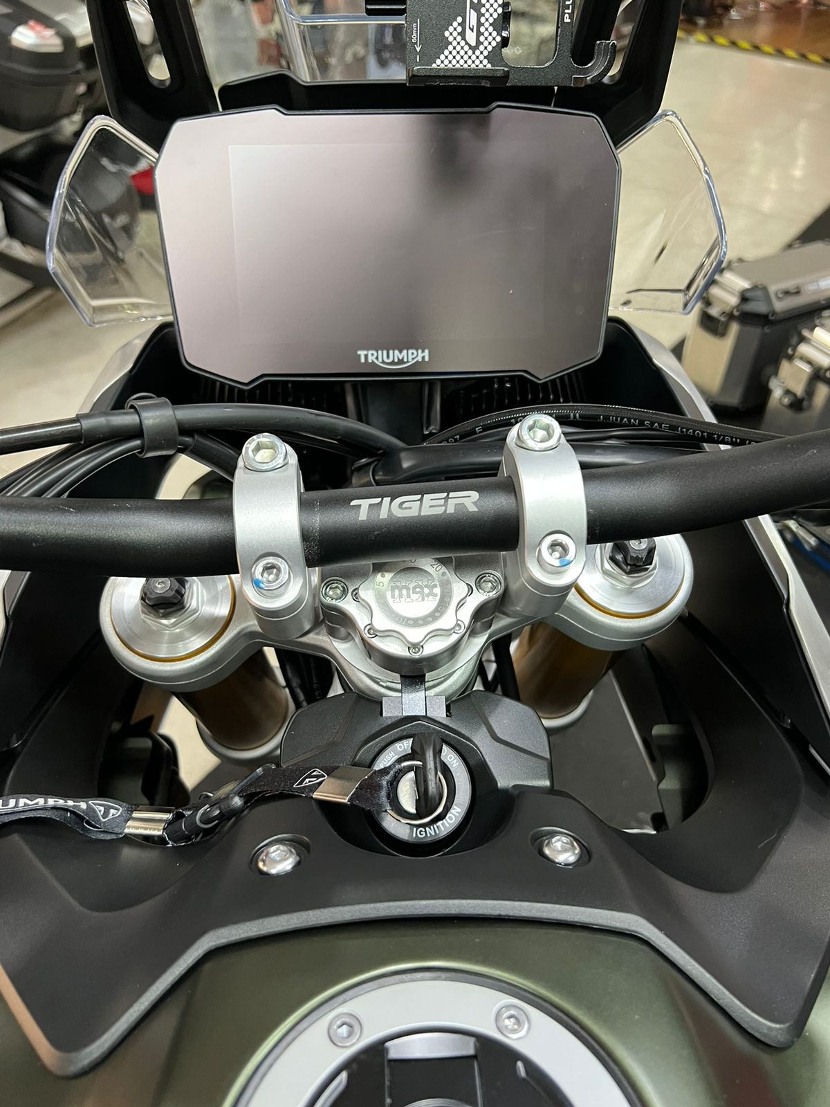 MaxRacing MAX20 Steering Damper - Triumph - Tiger 900