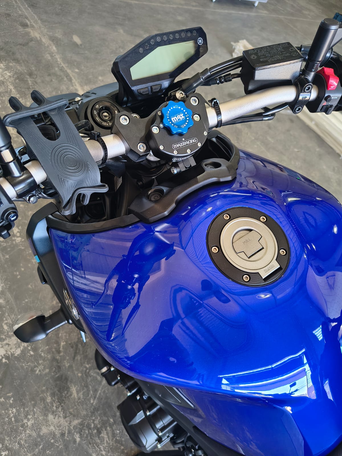 Yamaha MT-09 2014-20 Max Racing Steering Stabilizer 02